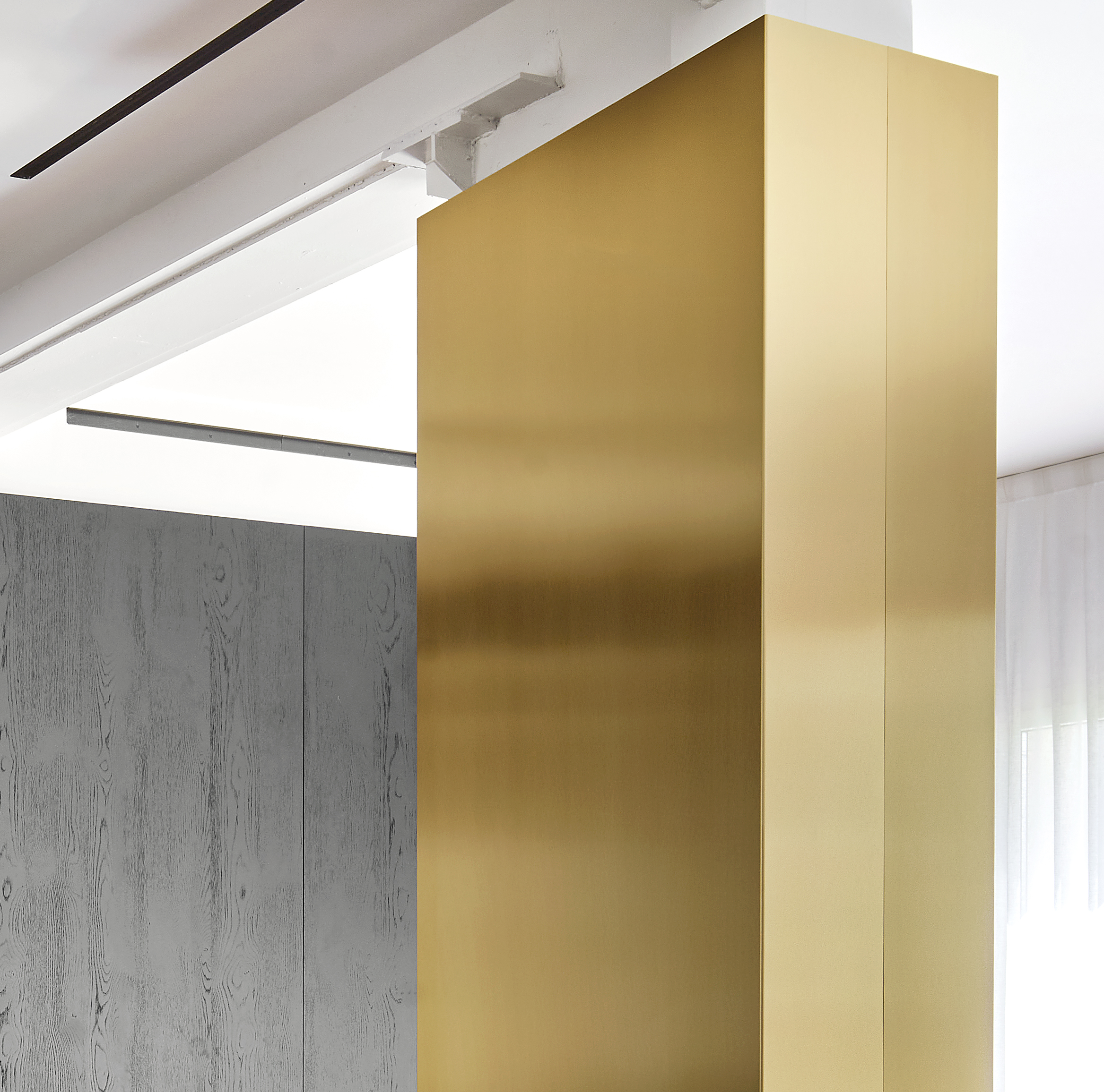 BRASS COLUMN
